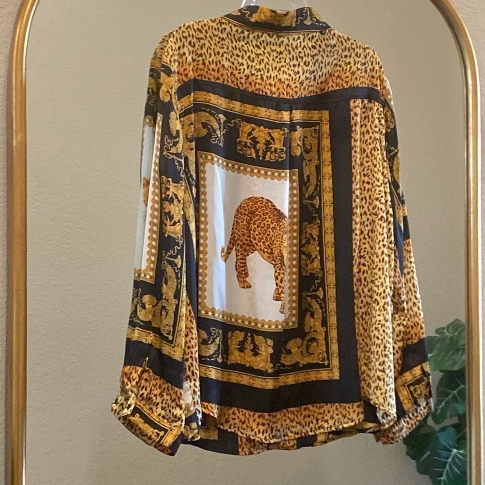 Boohoo Blouse Button Front Long Sleeves Tiger With Animal Print Size 18 - Picture 4 of 7